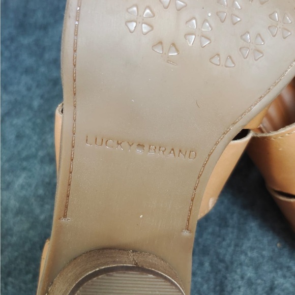 Tan Leather Women's Shoes - Picture 6 of 9